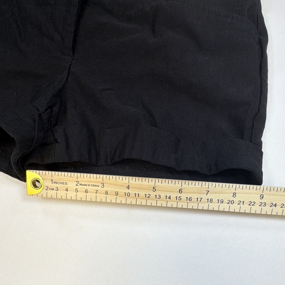 H&M Womens Black High Rise High-Waisted Shorts Button Front Cuffed Size M - Picture 4 of 8